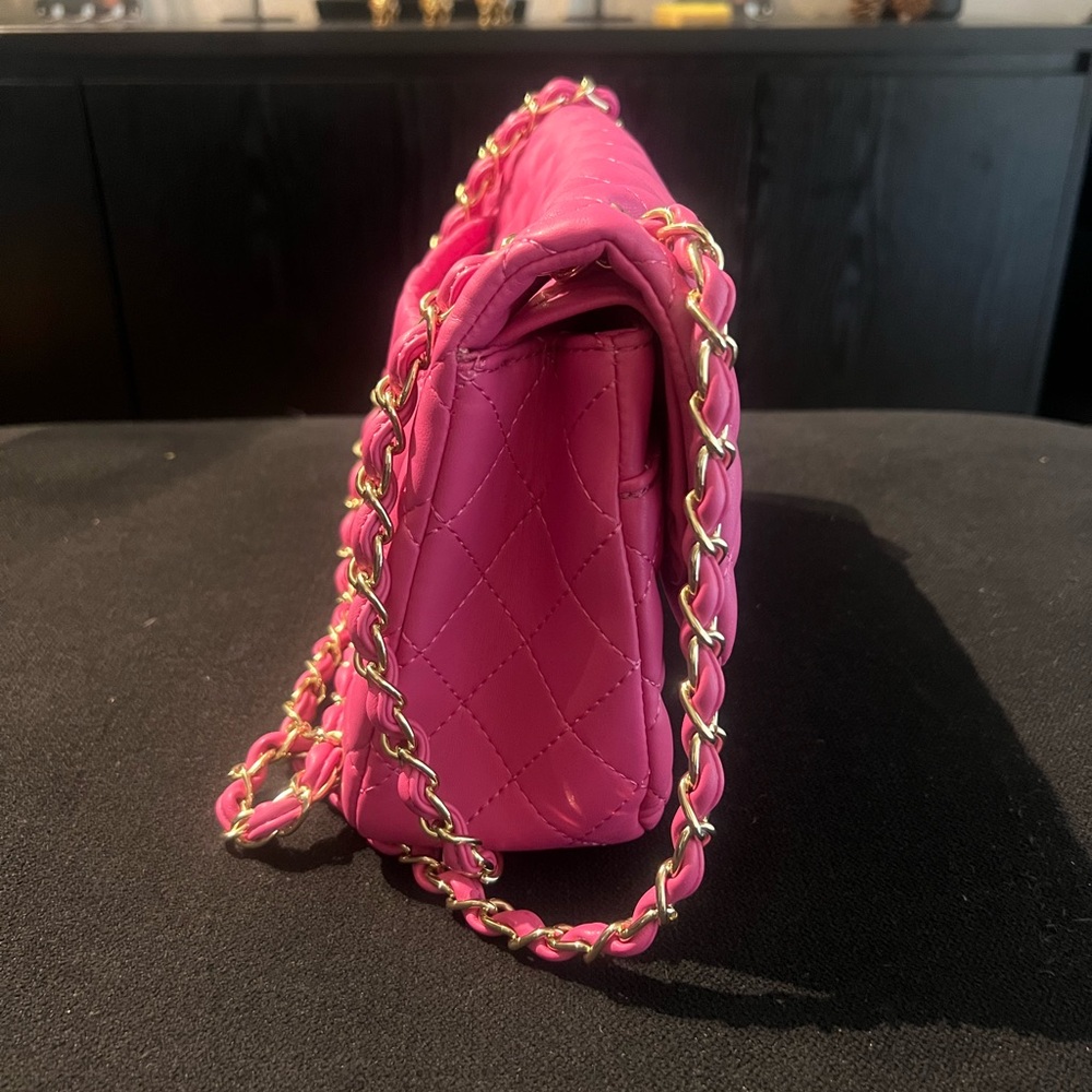 Quilted Pink Shoulder Bag - Picture 5 of 8